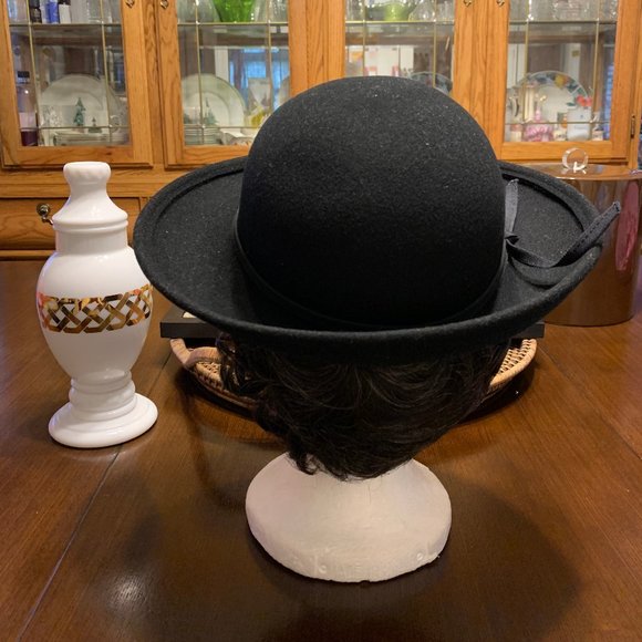 Hat - Picture 3 of 4